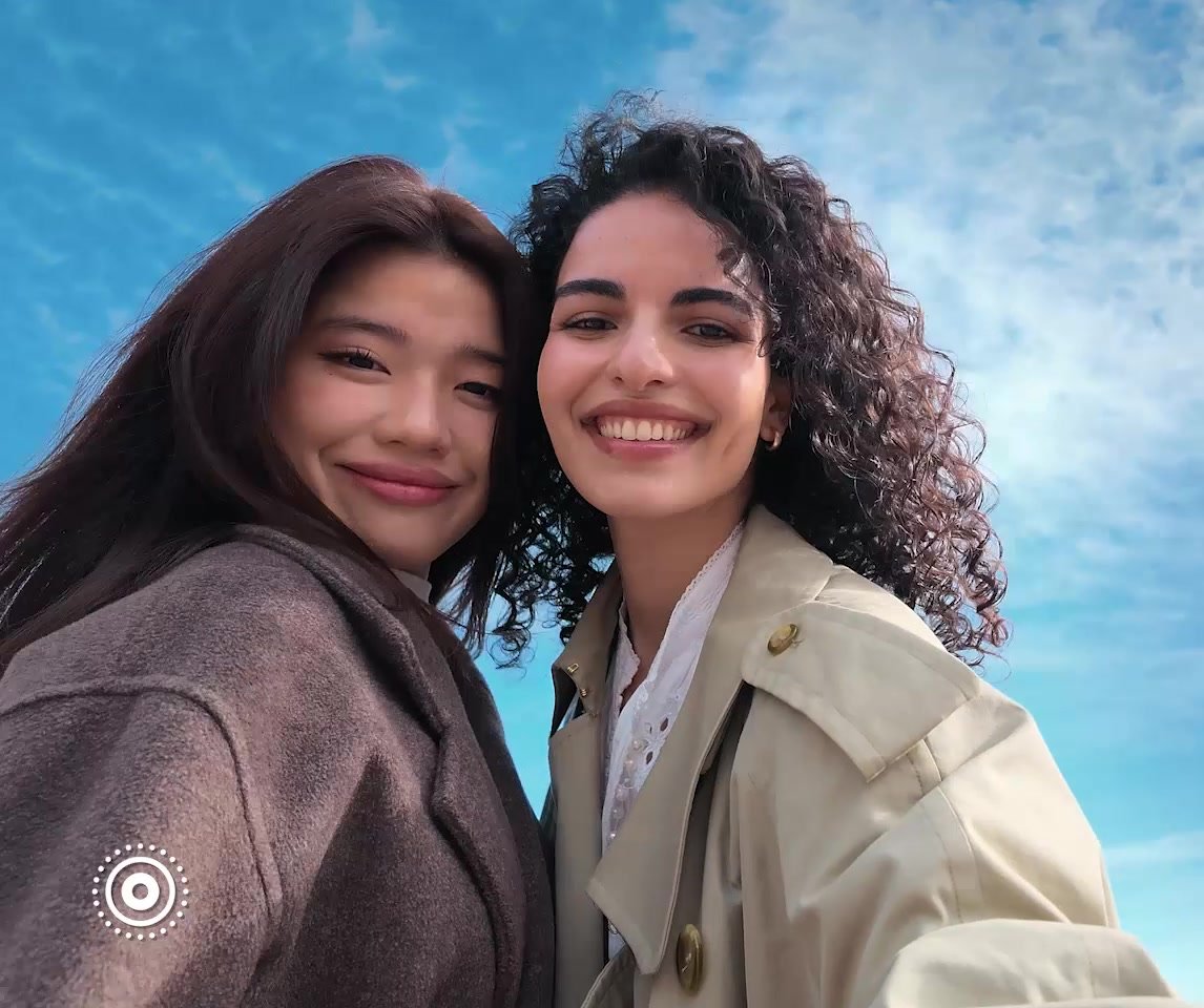 Kamera içi Live Photo desteği, Paris'te selfie